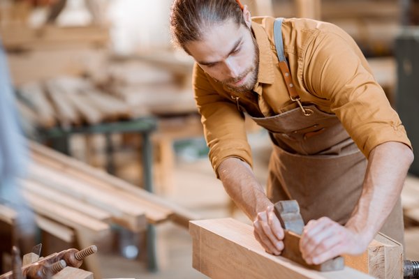 Menuisier à Annecy : réalisez vos projets de menuiserie sur mesure